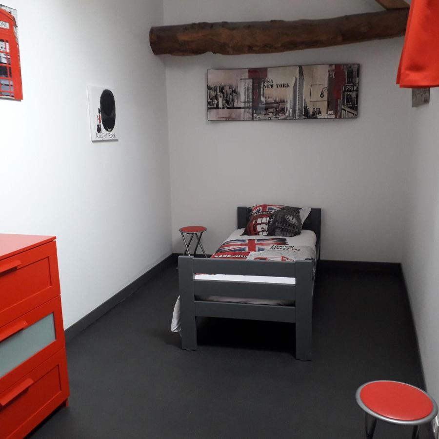 Grange Dans Ancien Corps De Ferme Hotel Bellengreville  Екстериор снимка